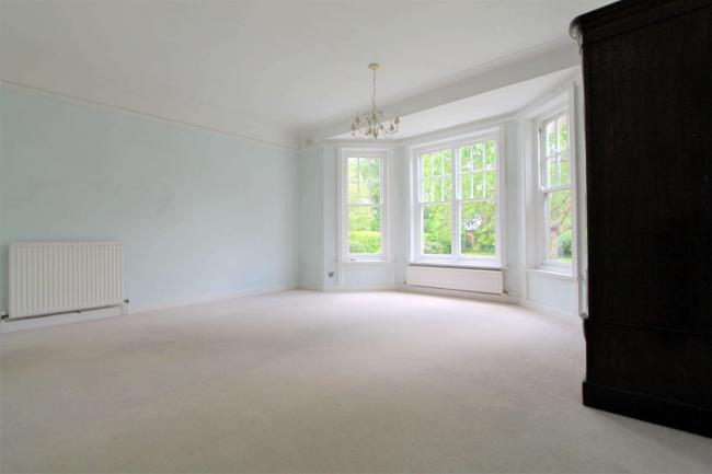 18 Knighton Park Road, Leicester, LE2 1ZA 10