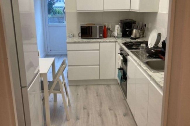 16 Manbey Park Road, Stratford, London E15 1EY  5