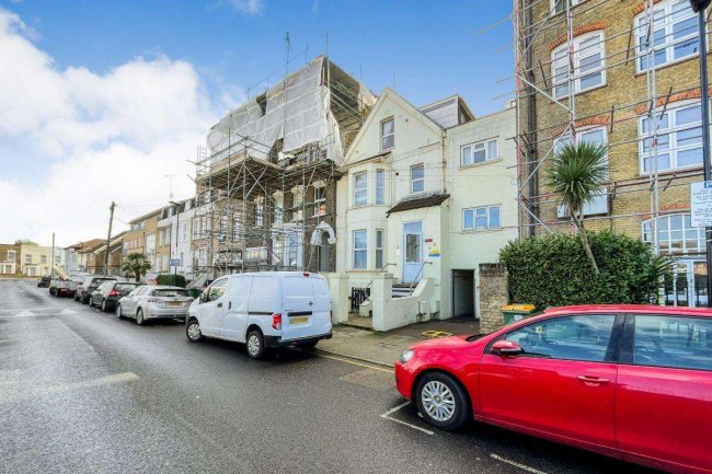 16 Manbey Park Road, Stratford, London E15 1EY  5
