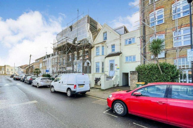 16 Manbey Park Road, Stratford, London E15 1EY  5