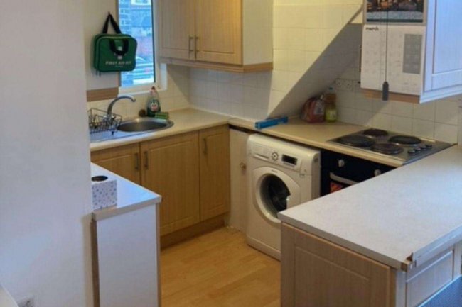 16 Manbey Park Road, Stratford, London E15 1EY  5