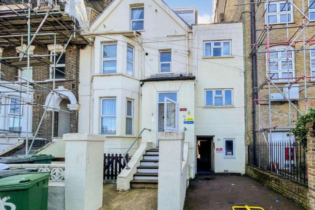 16 Manbey Park Road, Stratford, London E15 1EY  5