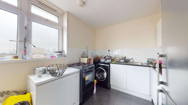 38 Ballinger Point, Bromley High Street, Bow, London E3 3EH 1