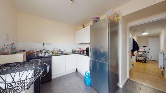 38 Ballinger Point, Bromley High Street, Bow, London E3 3EH 1