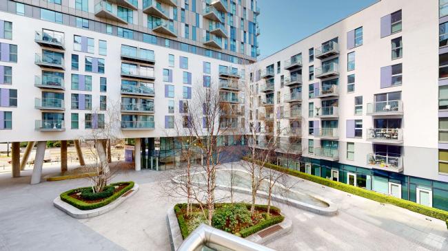 Flat 24 Keats Apartments, 6 Saffron Central Square, Croydon, CR0 2FT 8