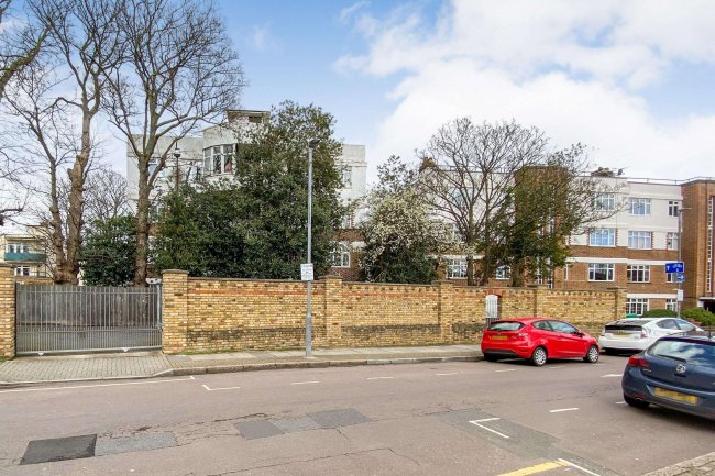Land to the East Side of 29 Trinity Crescent, Balham, London SW17 7AG 8
