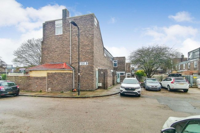 9 Martlet Grove, Northolt, UB5 6ES 2