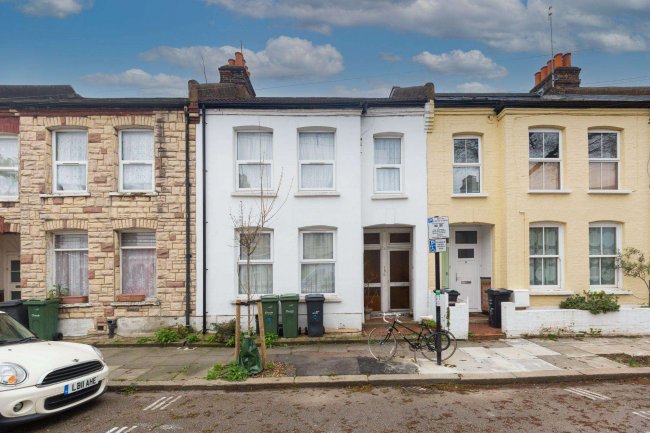 9 Goldsboro Road, Vauxhall, London, SW8 4RR 6