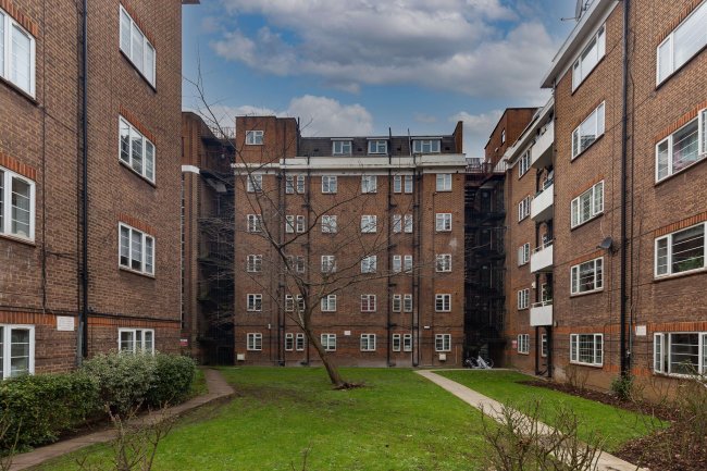 Flat 16, Warwick Lodge, Shoot Up Hill, London NW2 3PE 6
