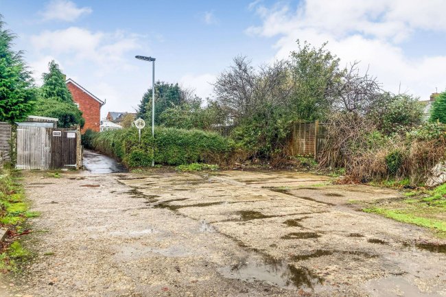 Former garage site at Westwood Road, East Peckham, TN12 5DE 5