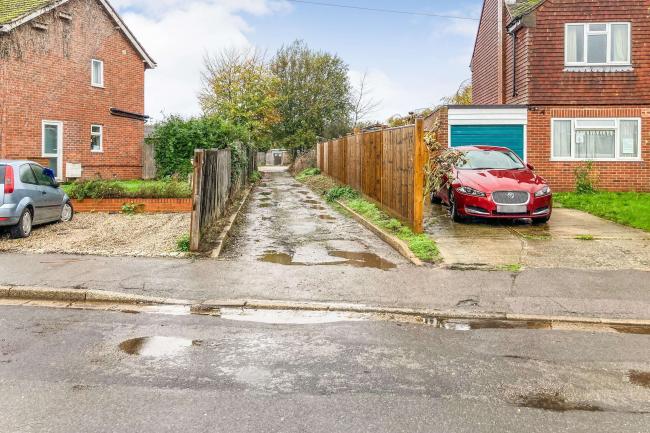 Former garage site at Westwood Road, East Peckham, TN12 5DE 5