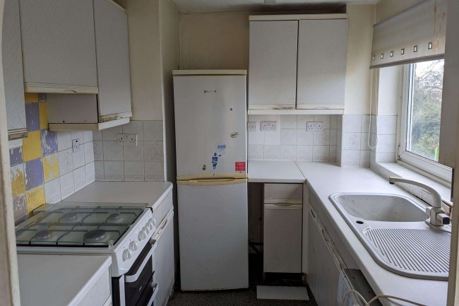 93 Shepherds Close, Romford, Essex, RM6 5AJ 3