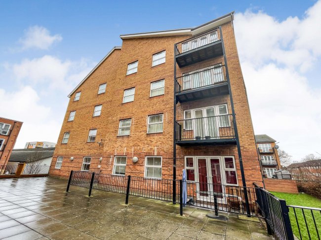 Flat 52, The Academy, Holly Street, Luton, LU1 3DD
 4