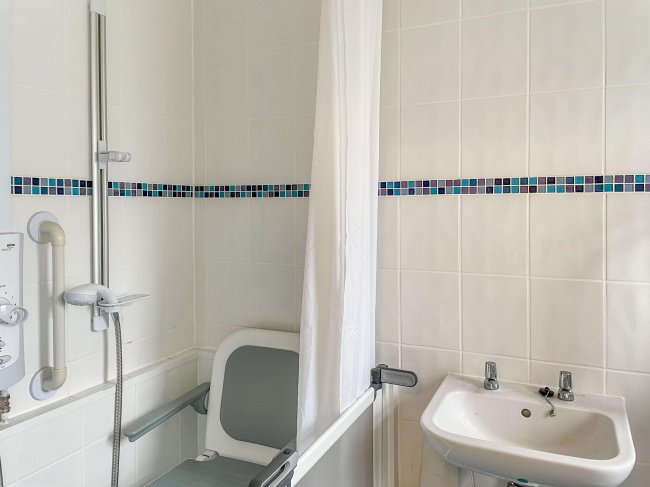 6 Glebe Cottages, Catsfield, East Sussex, TN33 9BG 5