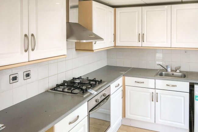 14 Ward Close, Basildon, Essex, SS15 5DR 5