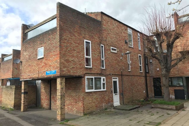 14 Ward Close, Basildon, Essex, SS15 5DR 5