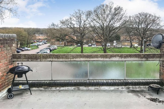 14 Ward Close, Basildon, Essex, SS15 5DR 5