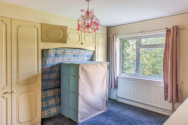 79 Beechwood Gardens, Slough, Berkshire, SL1 2HP 9