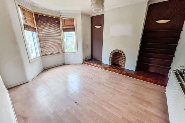 69 Newport Road, Leyton, London, E10 6PH 7