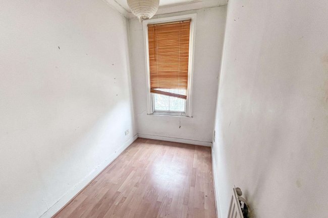 69 Newport Road, Leyton, London, E10 6PH 7