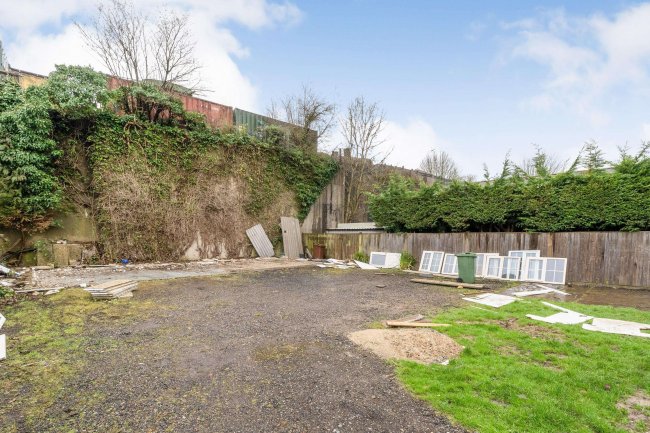 Land to the rear of 25 Eridge Road, Tunbridge Wells, Kent, TN4 8HJ 7