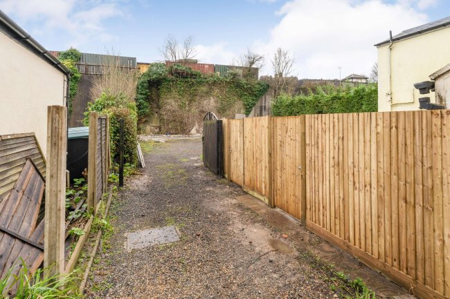 Land to the rear of 25 Eridge Road, Tunbridge Wells, Kent, TN4 8HJ 7