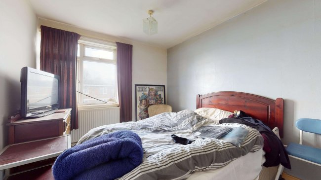 48 Falstones, Basildon, Essex, SS15 5BX 8