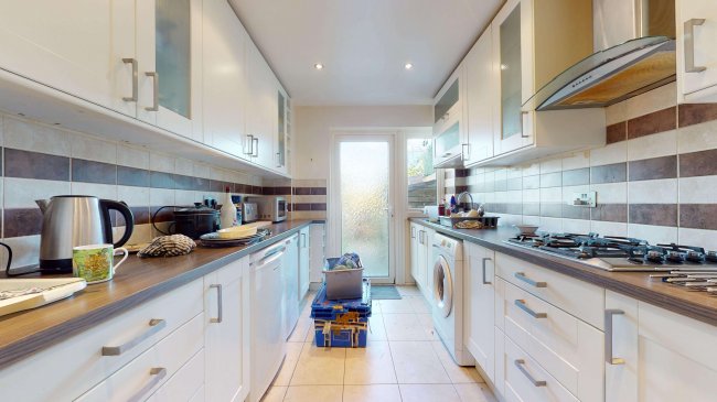 48 Falstones, Basildon, Essex, SS15 5BX 8