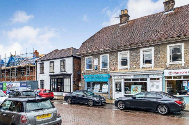 23 High Street, Theale, RG7 5AH 4