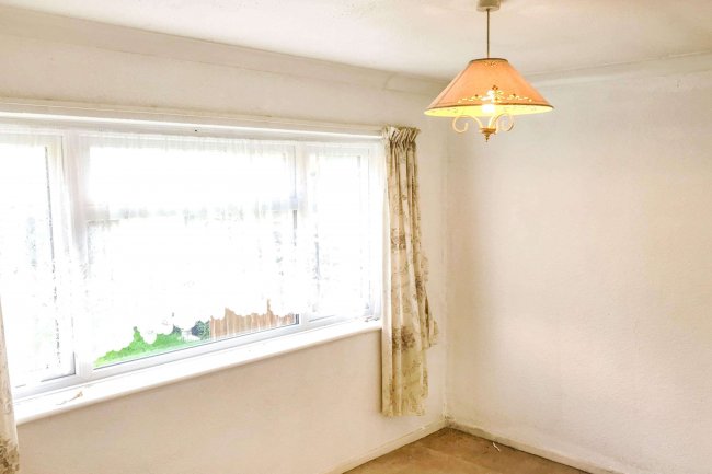 Clovelly, Princess Margaret Road, East Tilbury, Grays, Essex, RM18 8RP 7