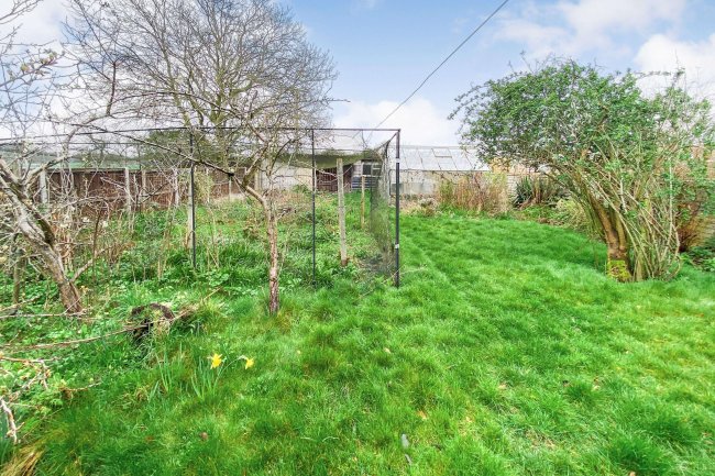 9 Bluntisham Road, Needingworth, St Ives, Cambridgeshire PE27 4TA 4