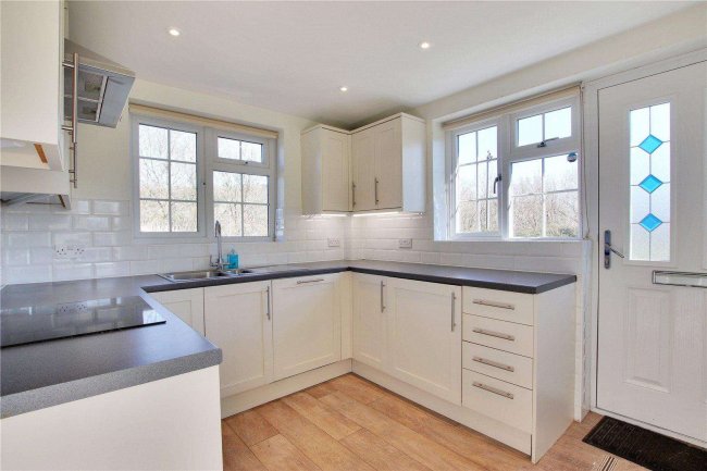 2 Spout Lane, Crockham Hill, Edenbridge, Kent, TN8 6RS 9