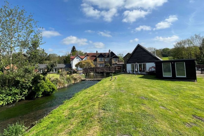 Jack’s Mill Place, Park Lane, Harefield, Uxbridge, Middlesex, UB9 6HL 4