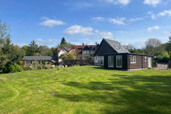 Jack’s Mill Place, Park Lane, Harefield, Uxbridge, Middlesex, UB9 6HL 4