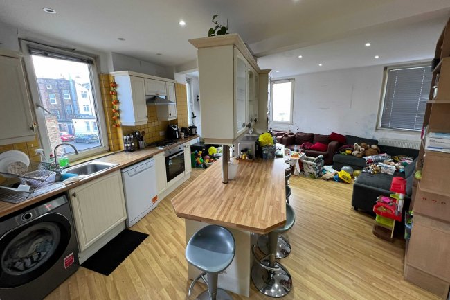 61 Grafton Road, London, NW5 3EN 2