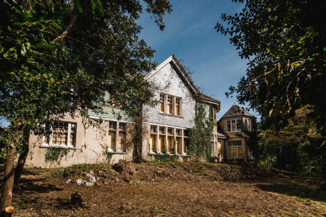 48 Trefusis Road, Flushing, Cornwall, TR11 5UB 1