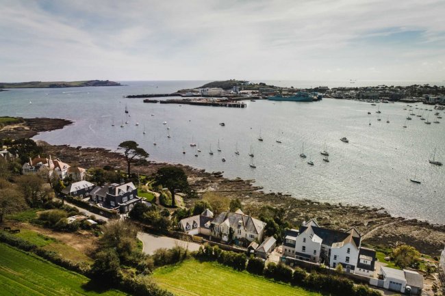 48 Trefusis Road, Flushing, Cornwall, TR11 5UB 1