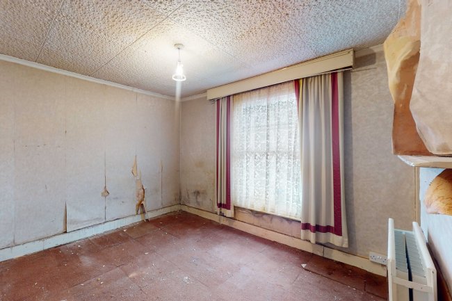 7 Farley Place, London, SE25 5JR 8