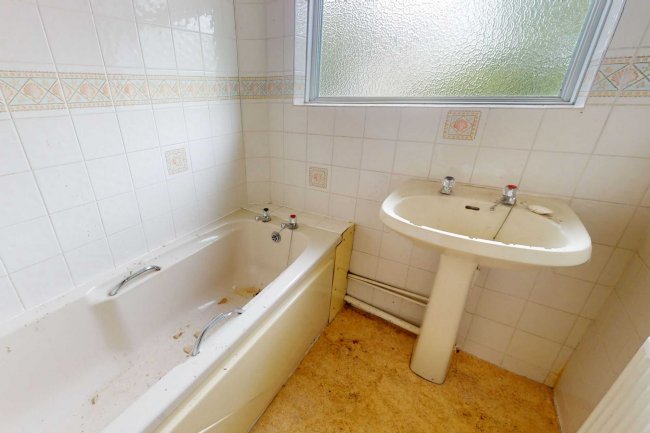 49 Queens Road, Sheen, London, SW14 8PH 2