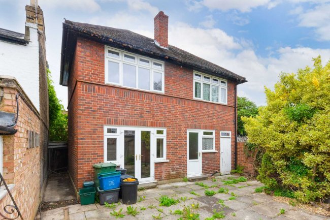 49 Queens Road, Sheen, London, SW14 8PH 2