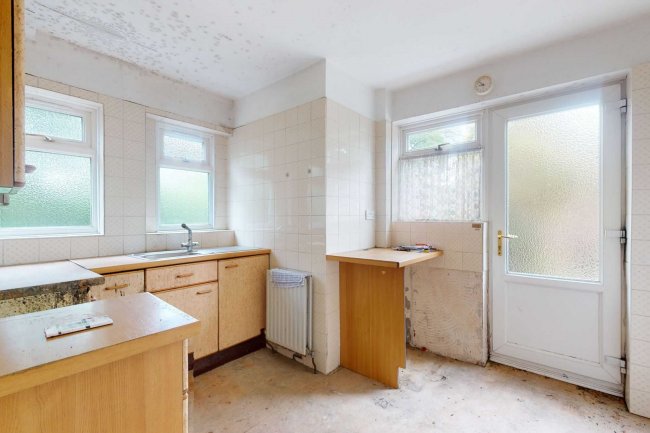 49 Queens Road, Sheen, London, SW14 8PH 2