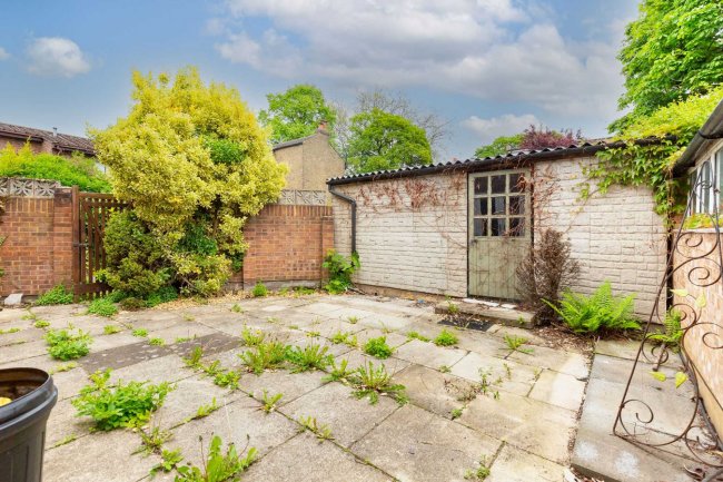 49 Queens Road, Sheen, London, SW14 8PH 2