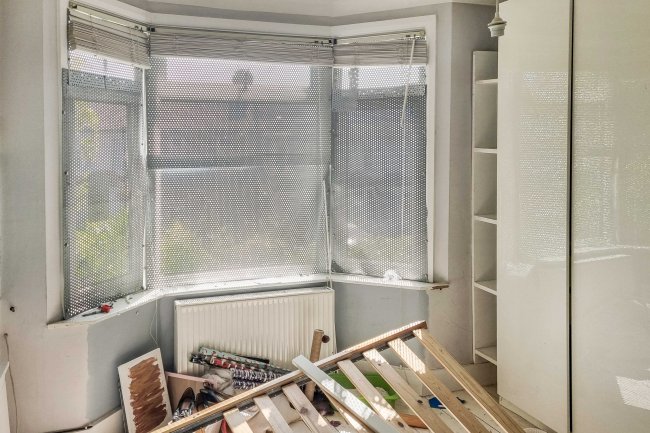 3 Bexhill Road, New Southgate, London, N11 2RG 2