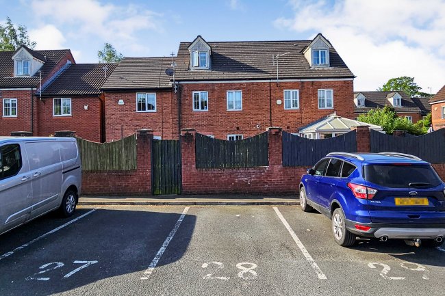 28 Marland Way, Trafford, M32 0NP 2