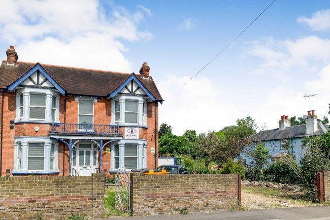 28 and 30 High Street, Hounslow, Middlesex, TW5 9RG 6