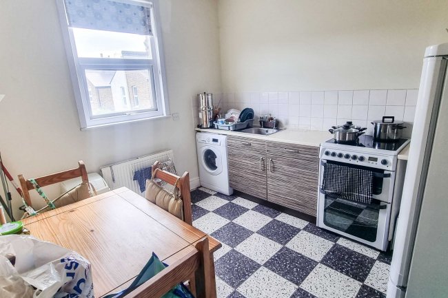 157 Chase Side, Enfield EN2 0PW 10