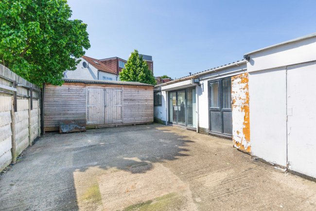 1(b) Merebank Lane, Croydon, CR0 4NP 7