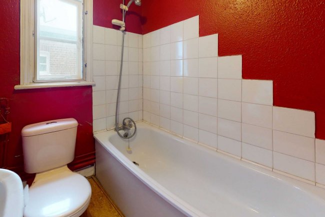 Flat 4, 41 Goldhawk Road, Shepherd's Bush, London, W12 8QP 1