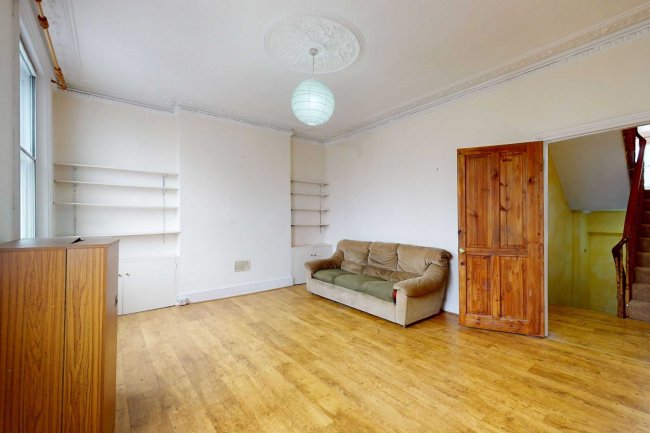Flat 4, 41 Goldhawk Road, Shepherd's Bush, London, W12 8QP 1