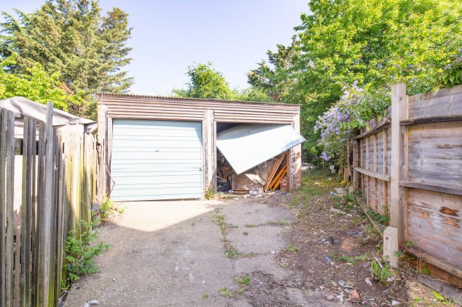 231 Seely Road, Tooting, London, SW17 9RA 5